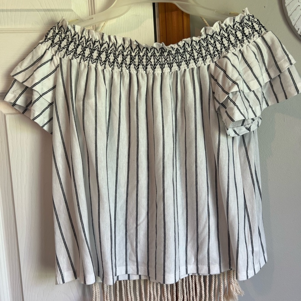 American Eagle off-the-shoulder top